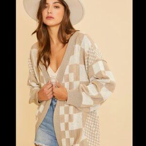 Trendy checkered cardigan in tan, M